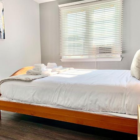 Simply Stays Ottawa Room photo